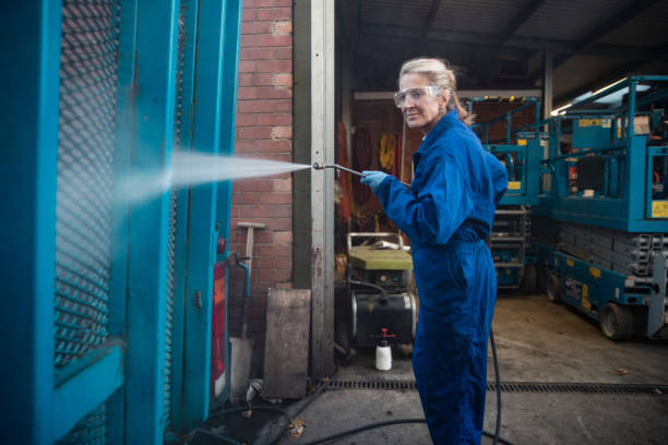 Best Residential Pressure Washing Services  in Clinton, IA