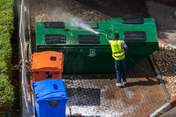 Best Residential Pressure Washing Services  in Clinton, IA